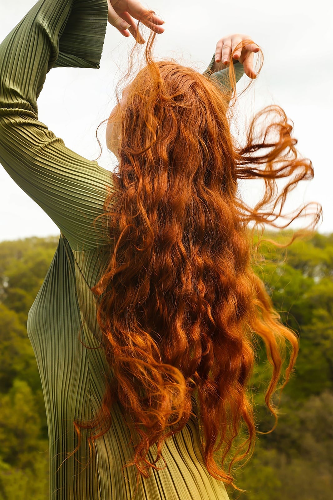 Vibrant Copper Red Mid-Back Air Dried Waves — Aesthetic Red Hair