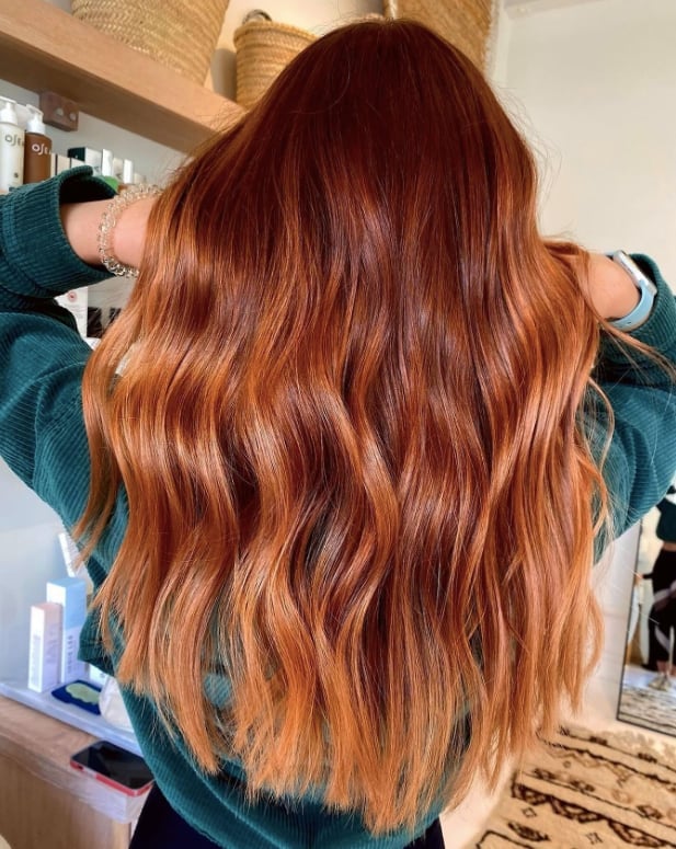 Warm Auburn Copper Highlights With Curtain Bangs, Close-Up Take — Aesthetic Red Hair