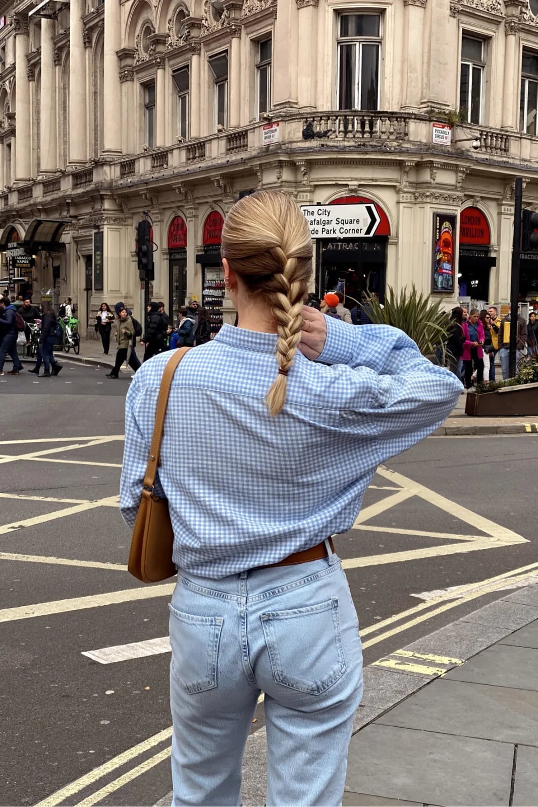 Gingham Shirt and Straight Leg Jeans for Casual Ease — Aesthetic Style Inspo