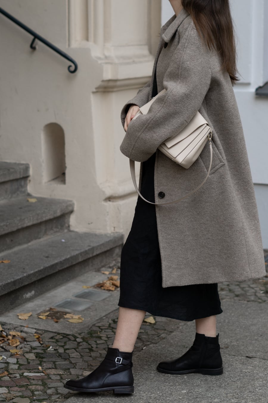 Midi Dress and Coat for Autumn Casual — Aesthetic Style Inspo