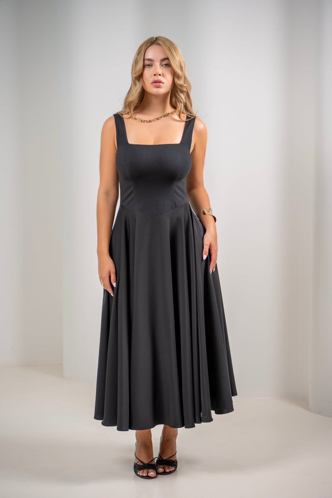 Black Midi Dress with Full Skirt for Evening Occasion — Aesthetic Style Inspo
