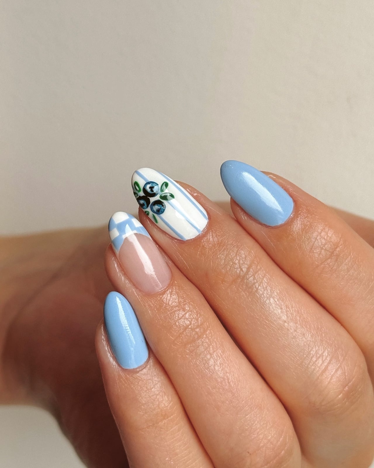 Blueberry Art Almond Nails Blueberry Art Almond Nails — Aesthetic University Nails