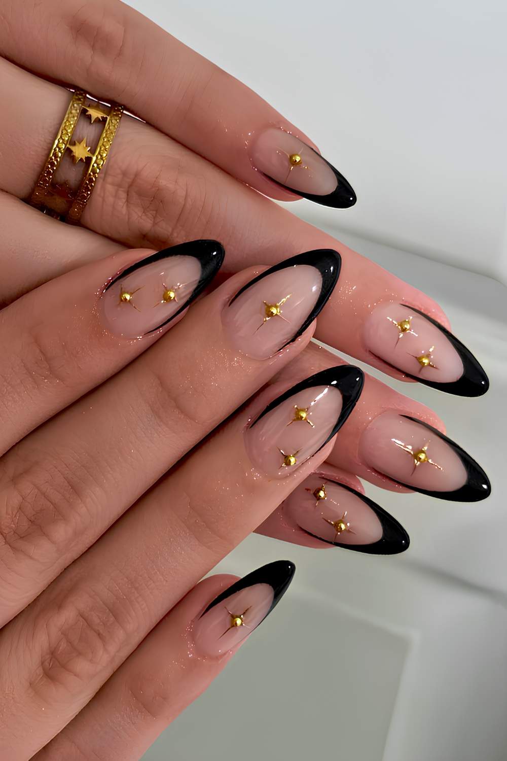 20 Black and Gold Nail Designs So Stunning You'll Want Them All