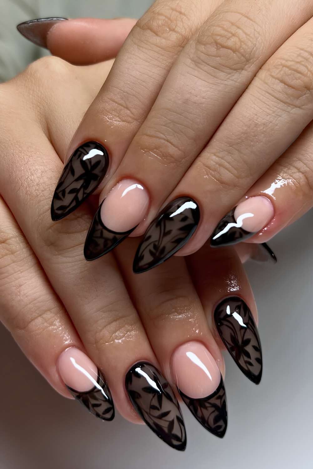 Medium Almond Nails With Black Lace Tips Medium Almond Nails With Black Lace Tips — Black Nails Art Ideas