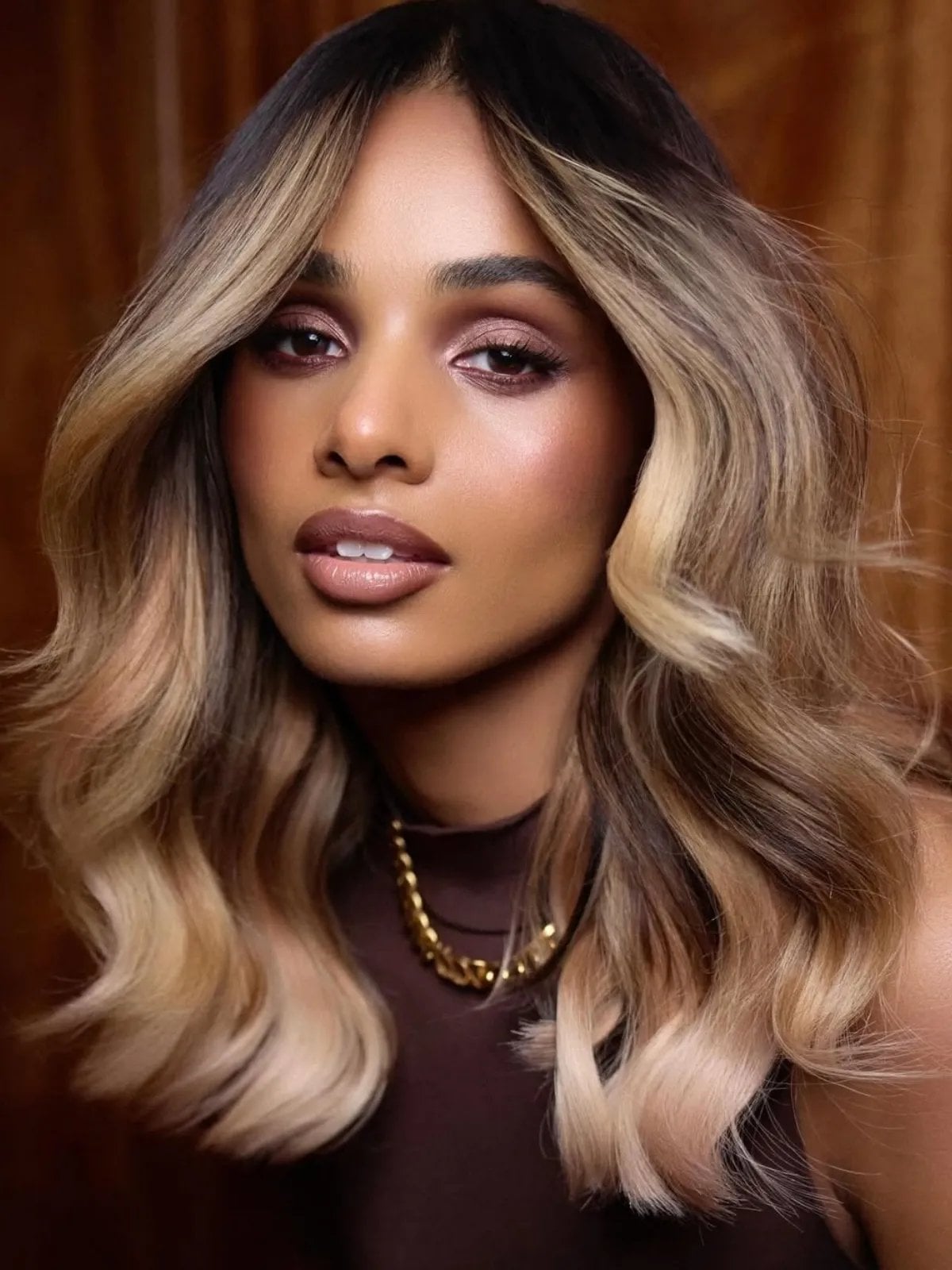 Dark Blonde Collarbone Lob With Curtain Bangs — Blonde Highlights Hair Inspiration