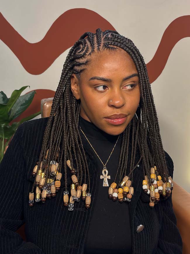 Mid-Back Box Braids with Wooden Beads, Dark Brown Mid-Back Box Braids with Wooden Beads, Dark Brown — Braids to the Back Ideas