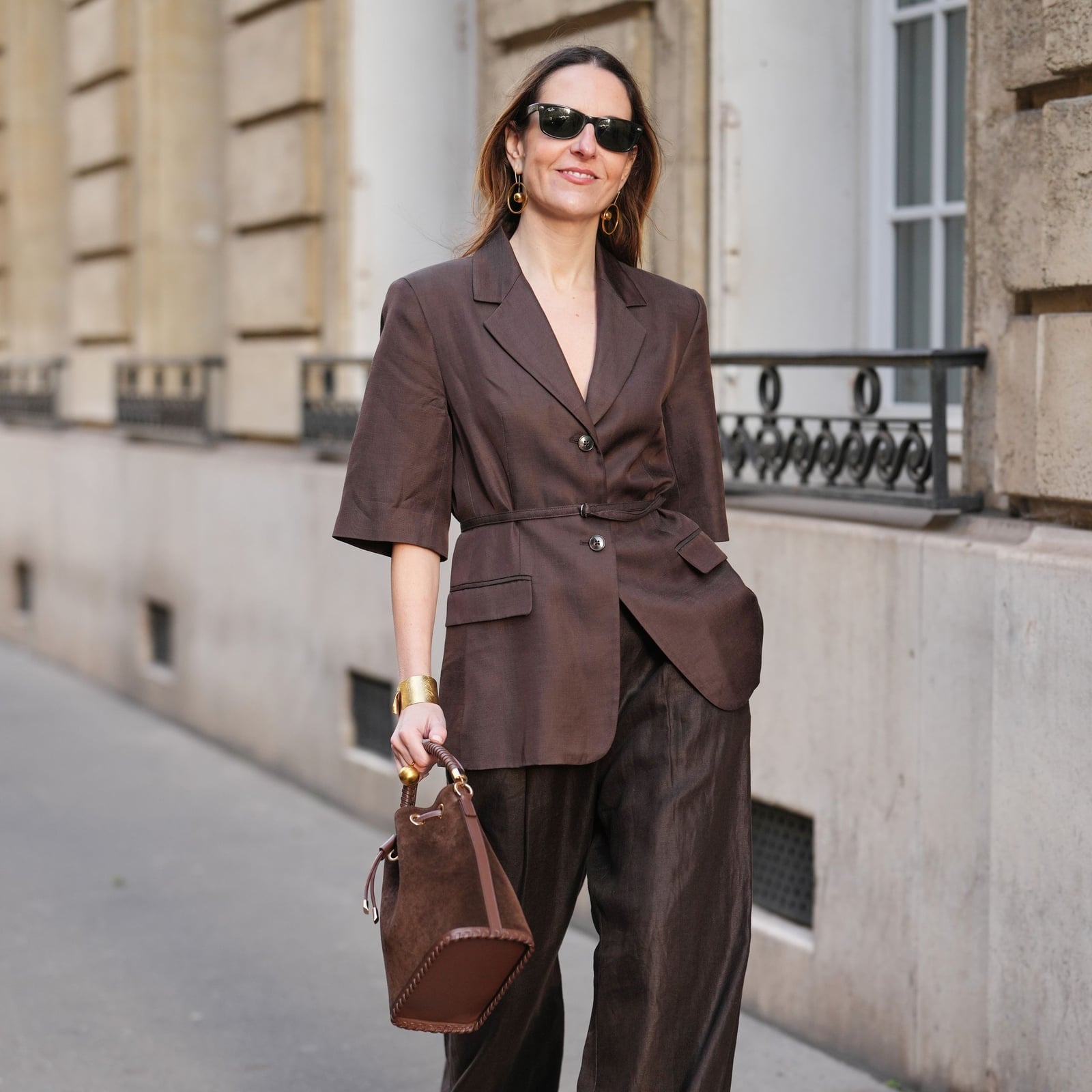 Short-Sleeve Brown Blazer with Belt Short-Sleeve Brown Blazer with Belt — Chic Brown Blazer Outfit