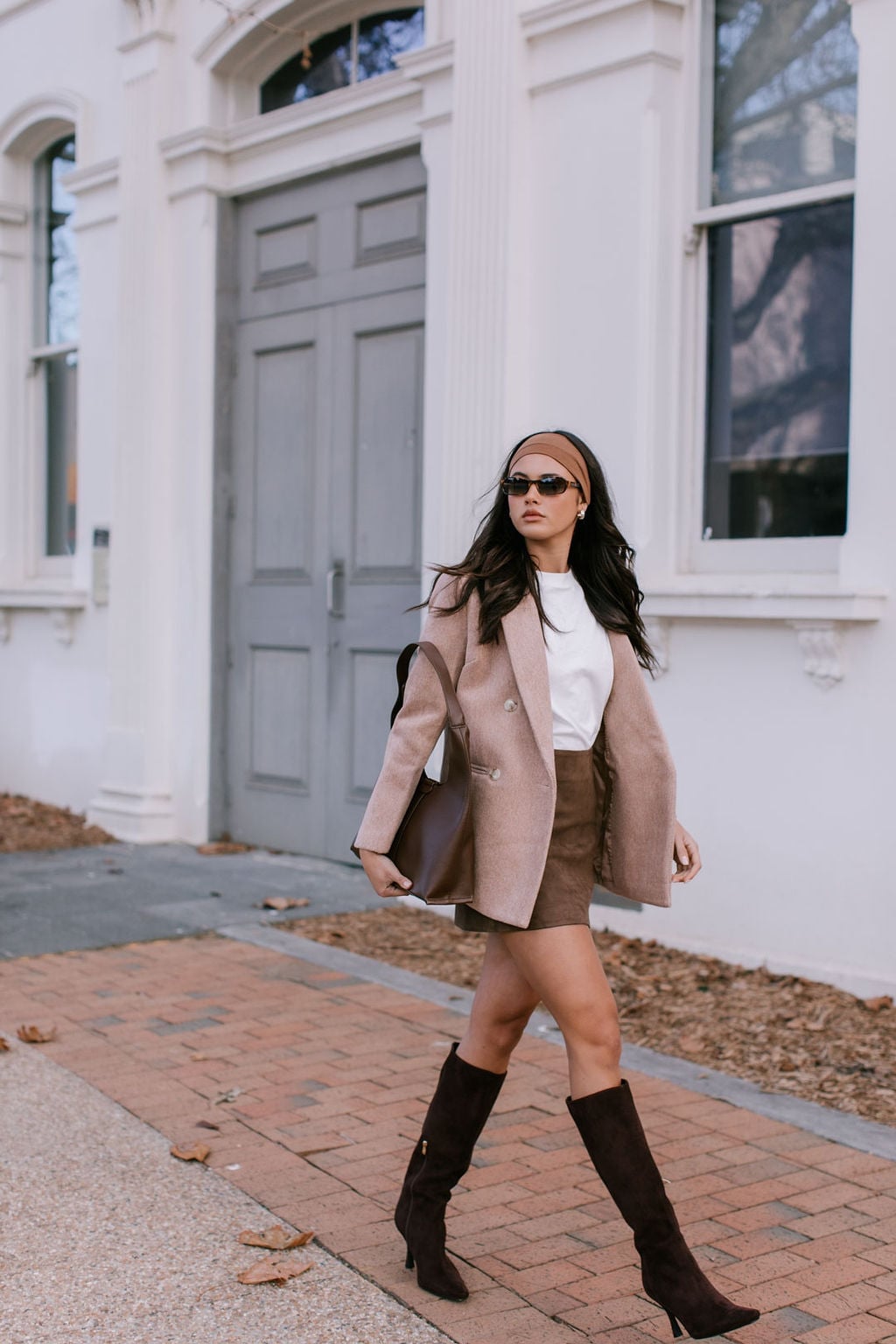 Light Sand Blazer with Suede Skirt and Boots Light Sand Blazer with Suede Skirt and Boots — Chic Brown Blazer Outfit