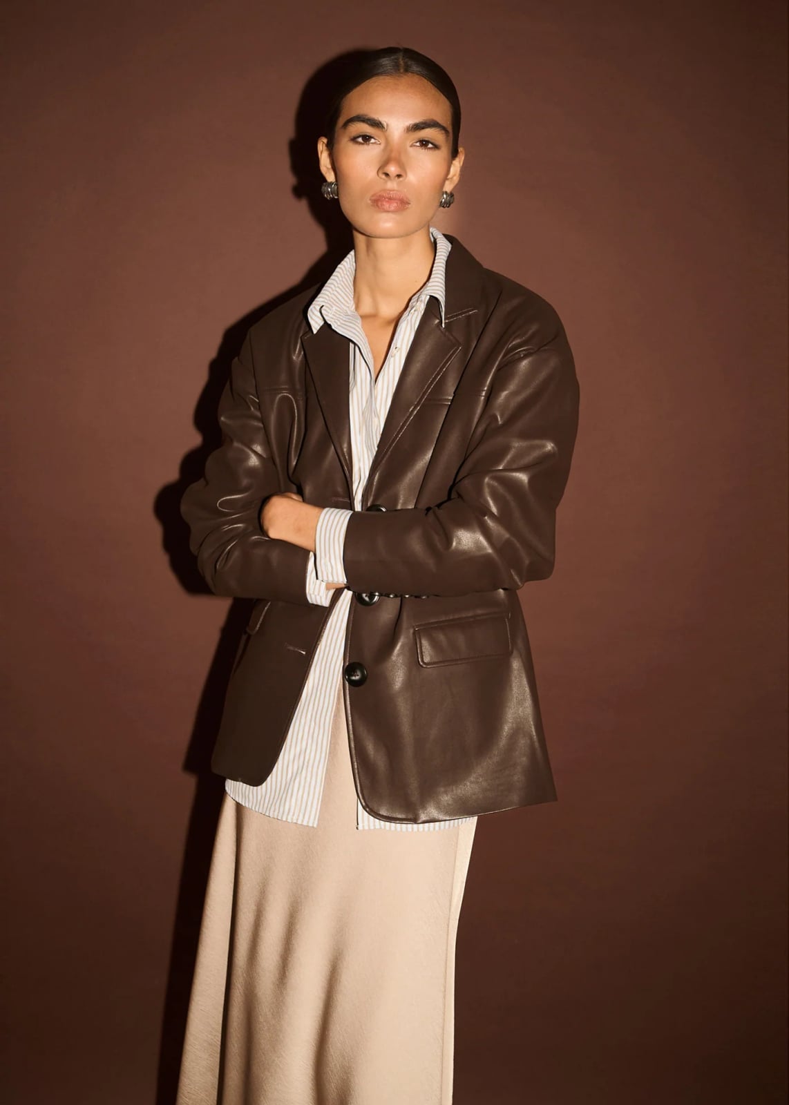 Relaxed Vegan Leather Blazer with A-Line Skirt Relaxed Vegan Leather Blazer with A-Line Skirt — Chic Brown Blazer Outfit