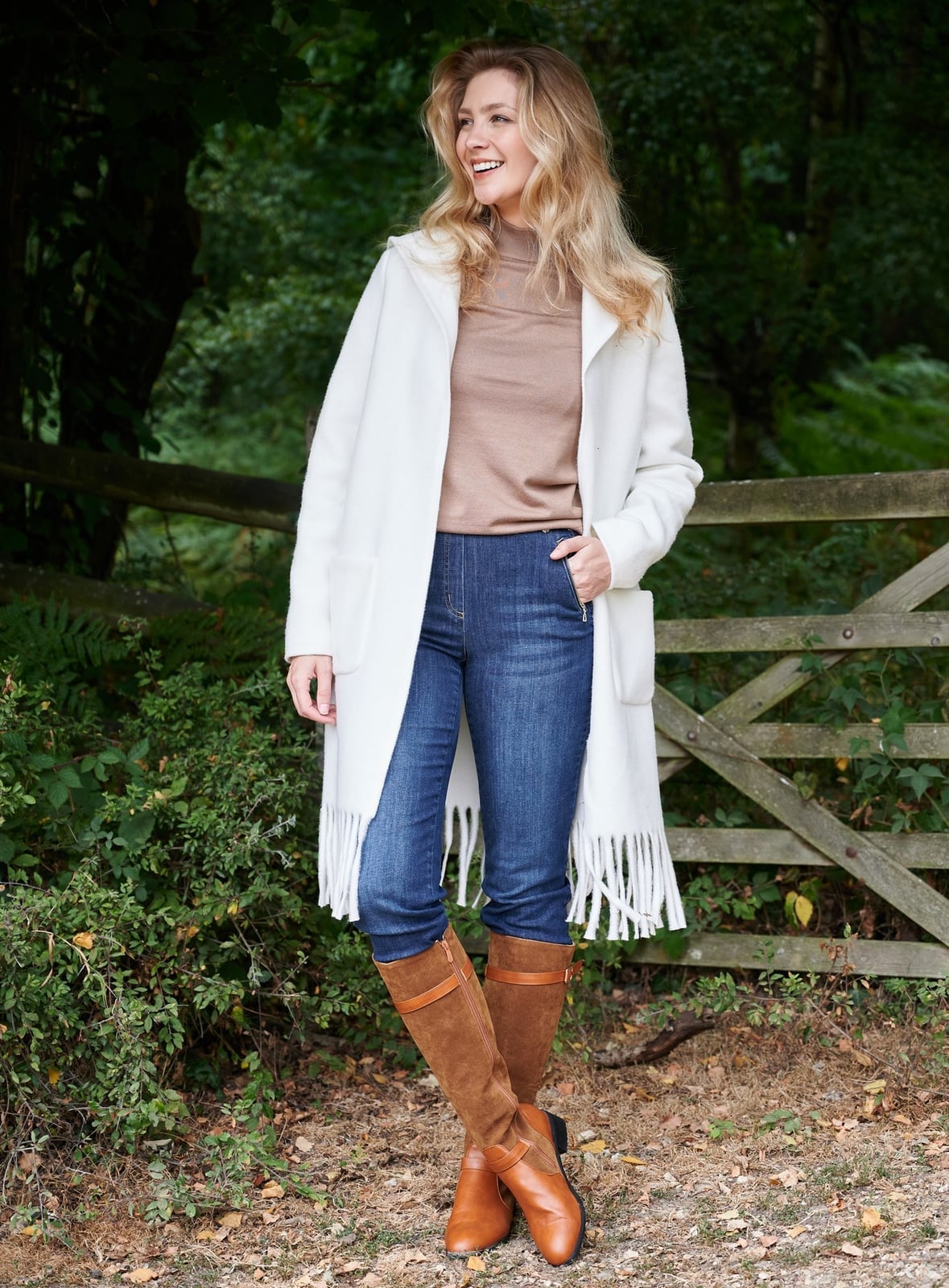 White Fringed Cardigan with Denim Jeans White Fringed Cardigan with Denim Jeans — Chic Style Inspo