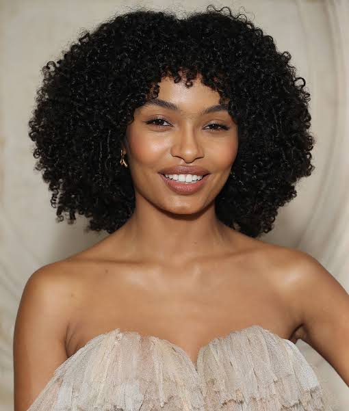 Collarbone Layers With Curtain Bangs Collarbone Layers With Curtain Bangs — Classy 4b Hairstyles