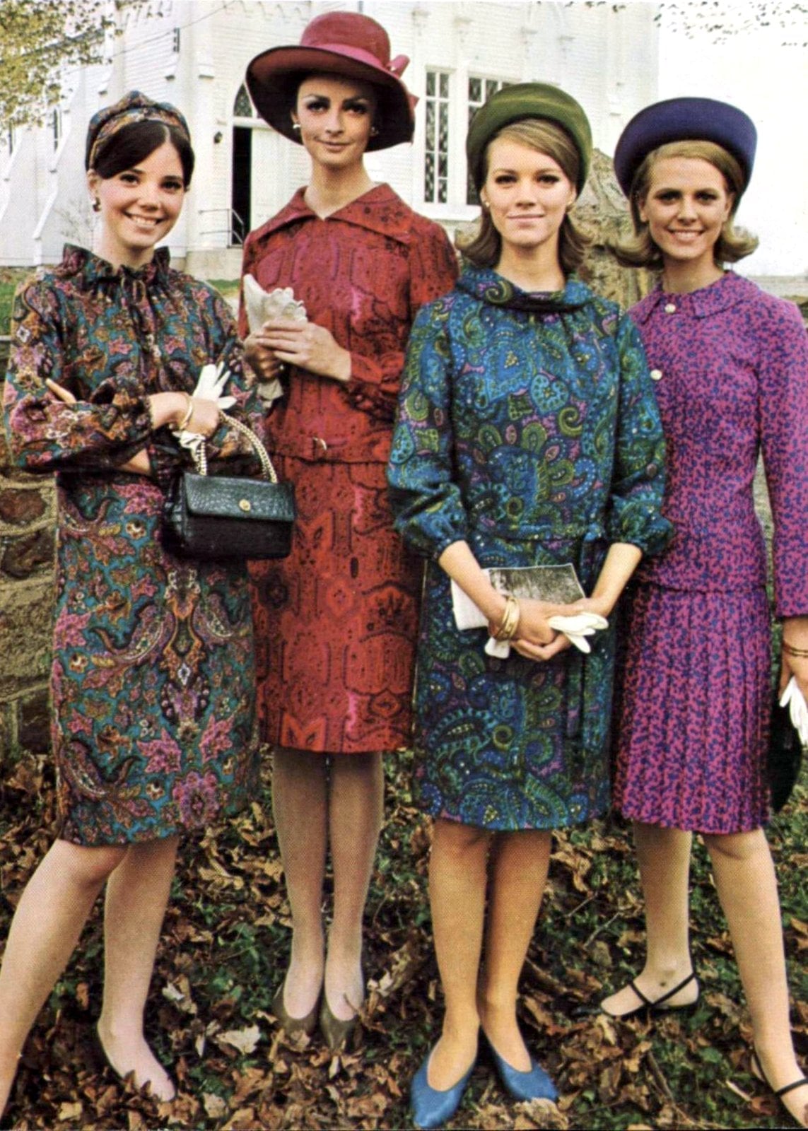 Paisley Print Shift Dresses for Outdoor Events — Classy 60s Outfits