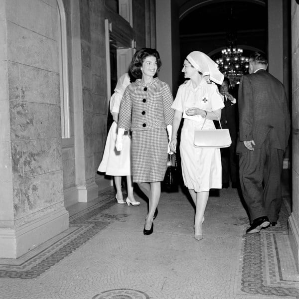Houndstooth Tweed Suit for Formal Events — Classy 60s Outfits