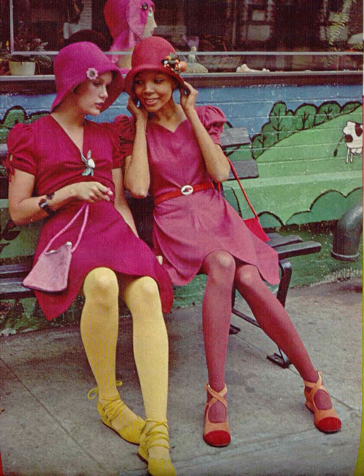 Bright Short-Sleeve Dresses with Colored Tights — Classy 60s Outfits