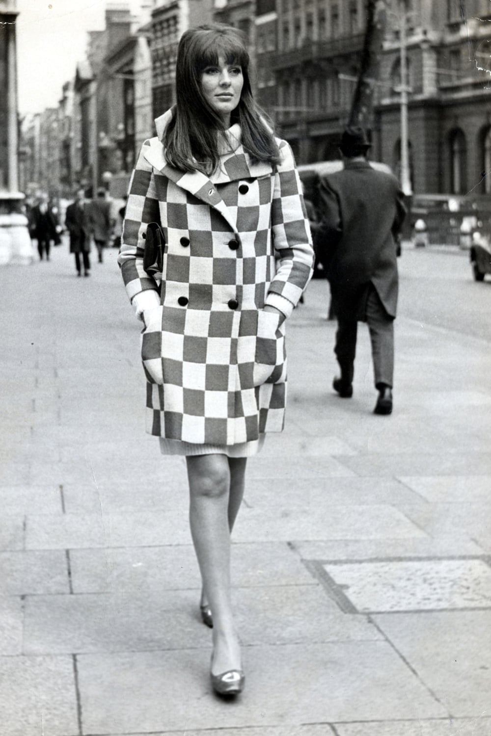 Checkerboard Coat Over a Shift Dress — Classy 60s Outfits