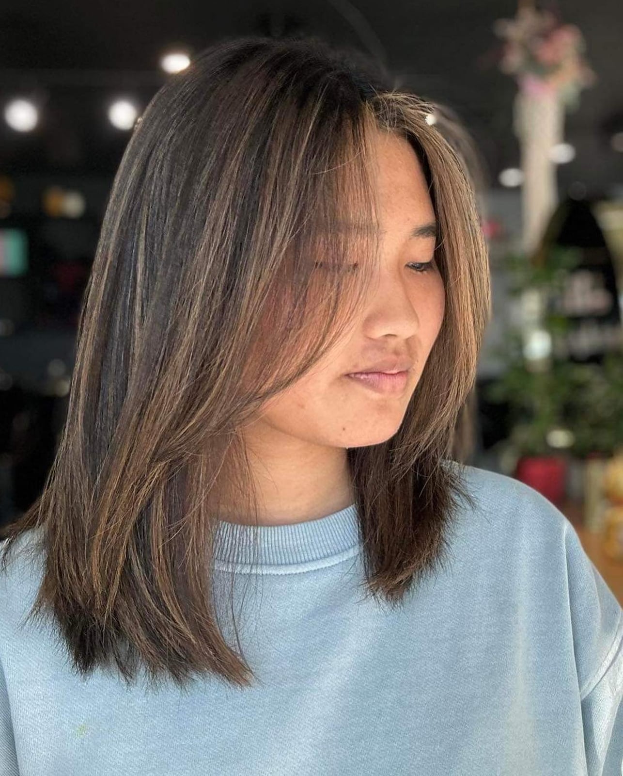 Collarbone Layers Side Part With Highlights and Face-Framing Pieces Collarbone Layers Side Part With Highlights and Face-Framing Pieces — Classy Asian Hairstyles