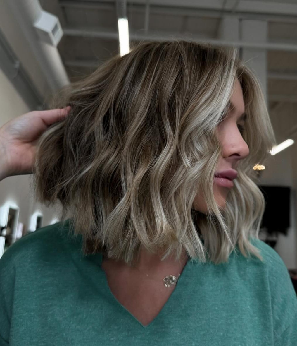 Layered Collarbone Bob Caramel Blowout, Face-Framing — Classy Balayage Bob