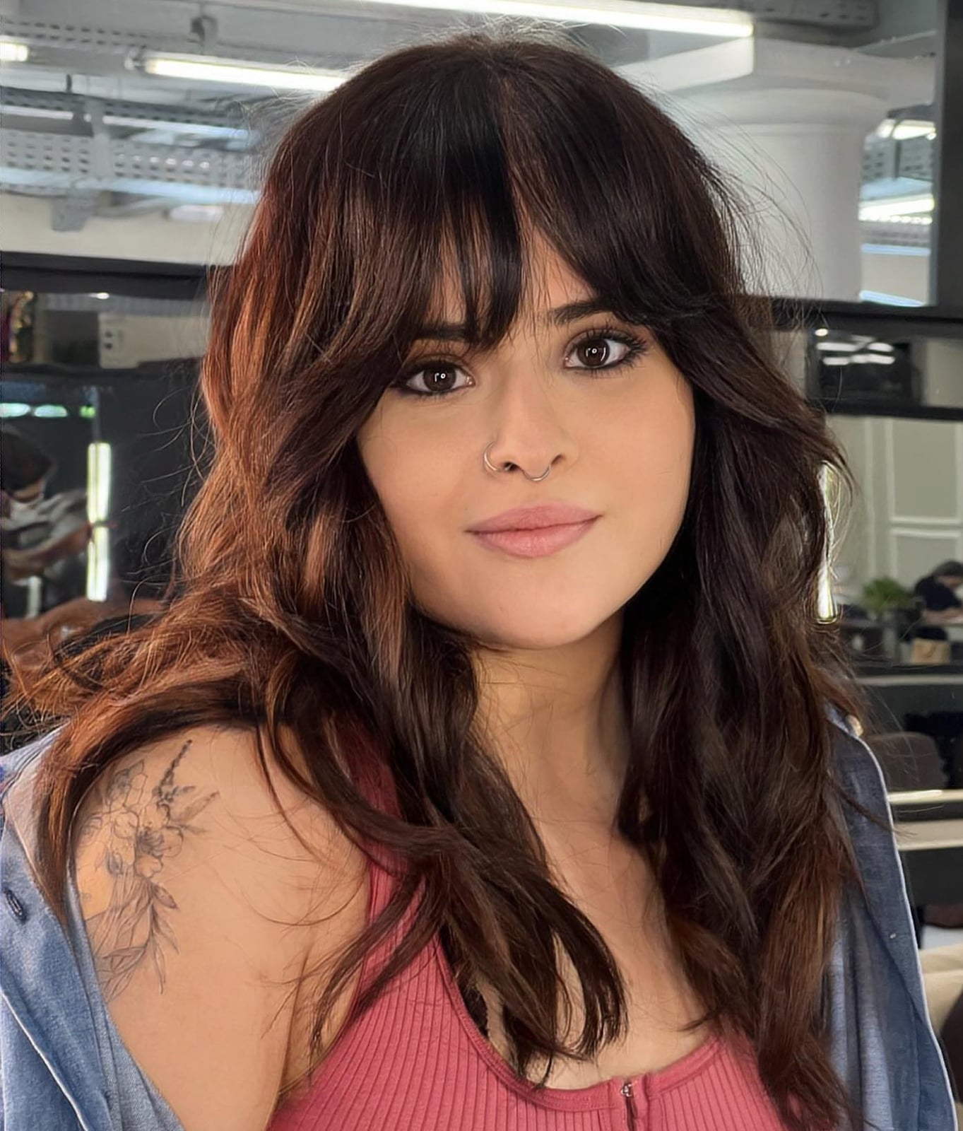 Mid-Back Shaggy Bangs With Loose Waves Mid-Back Shaggy Bangs With Loose Waves — Classy Bangs for Round Face