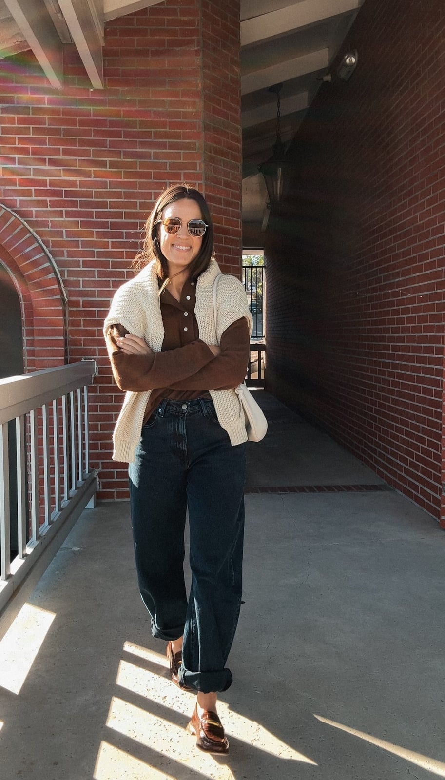 Dark Wash Barrel Jeans With Rolled Cuffs And Cream, Close-Up Take — Classy Barrel Jeans Outfits