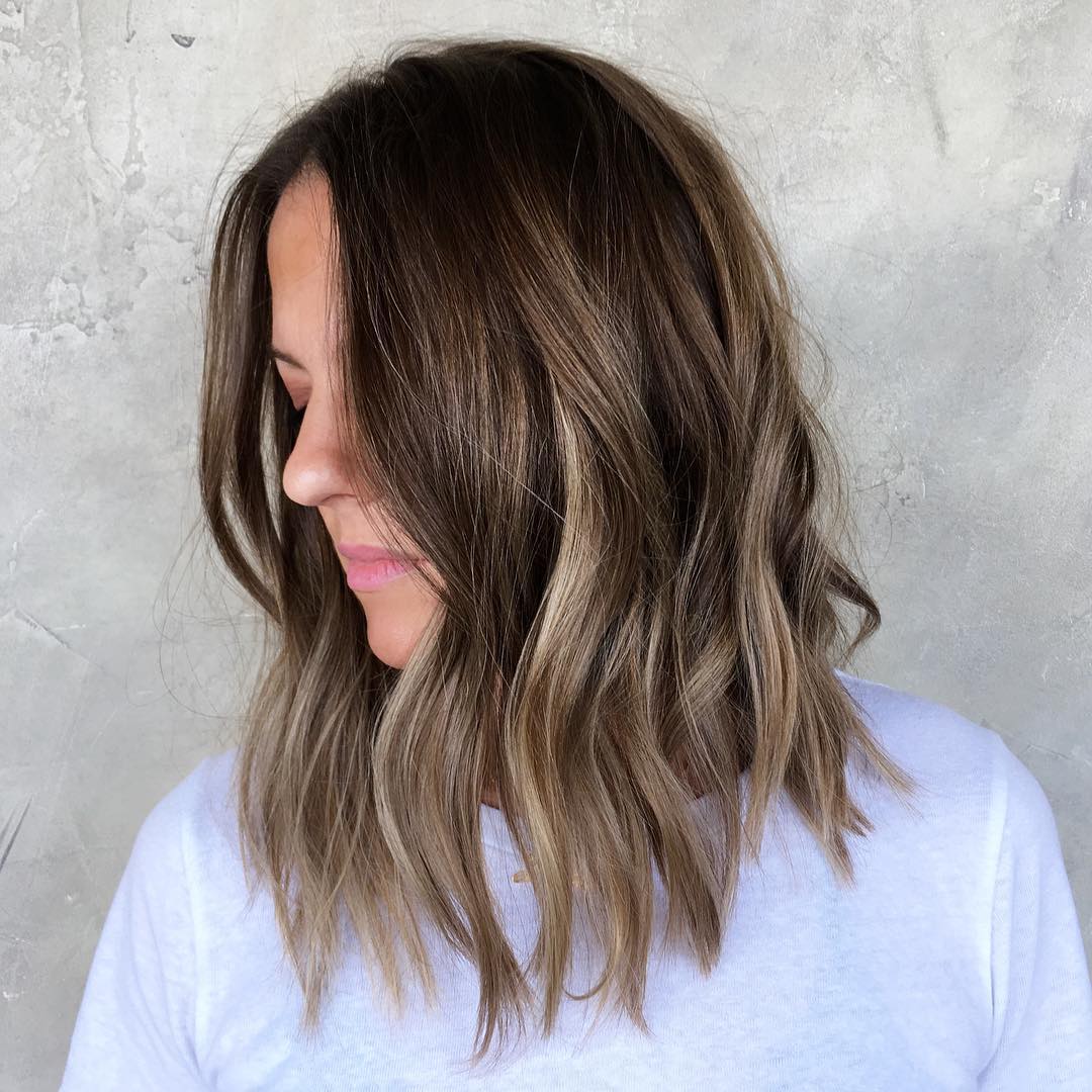 Collarbone Length With Strategic Highlights Collarbone Length With Strategic Highlights — Classy Beige Highlights
