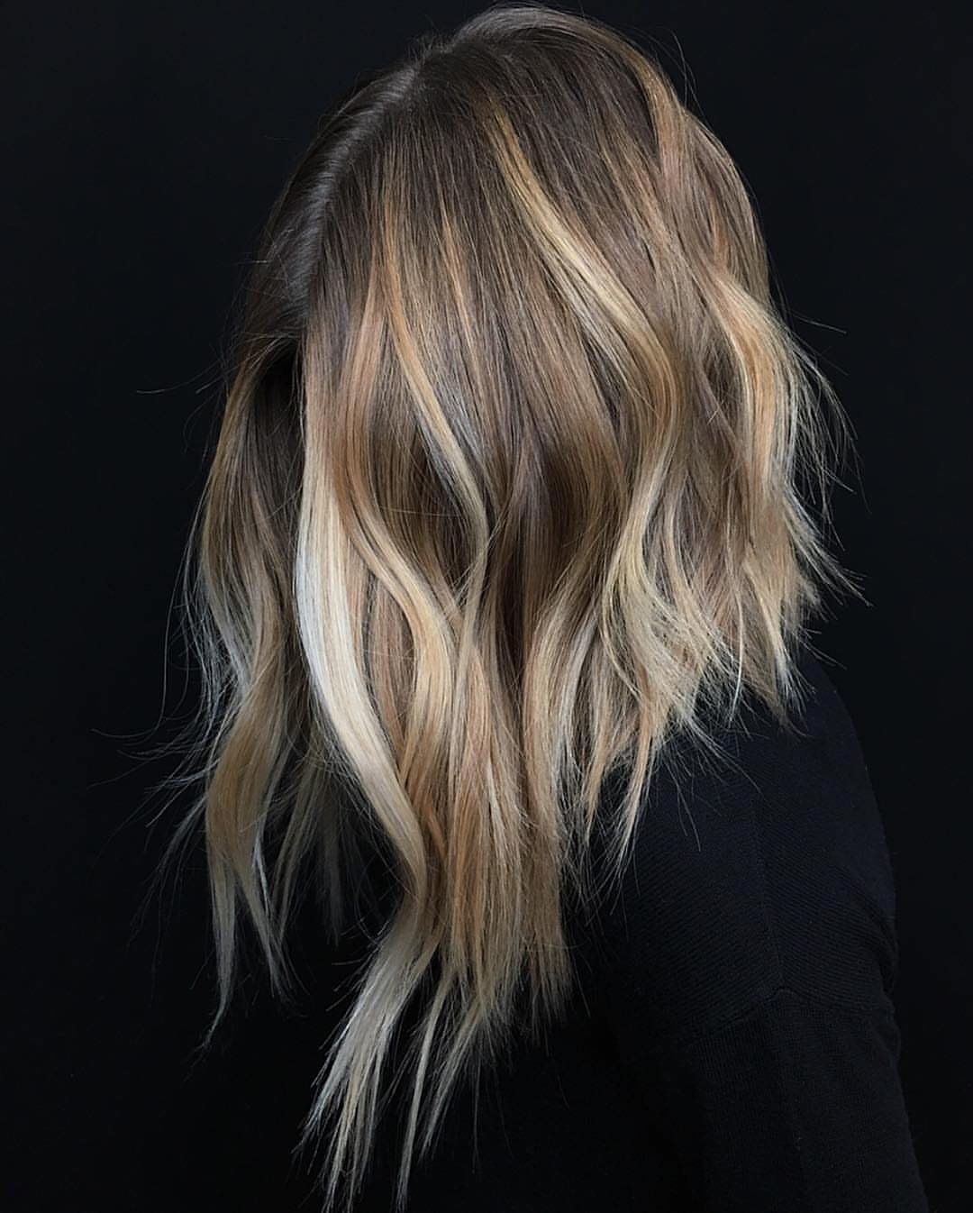 Shoulder Length With Natural Highlights Shoulder Length With Natural Highlights — Classy Beige Highlights