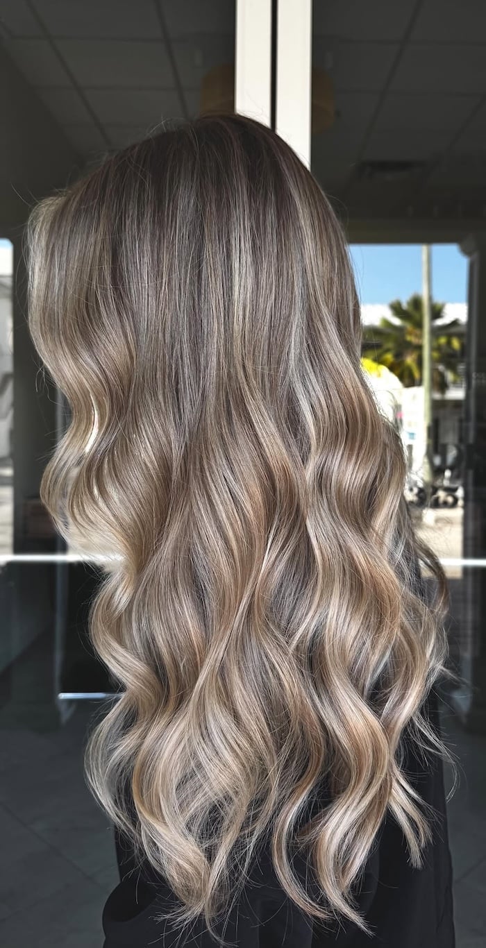 Mid-Back Length With Ribbon Highlights Mid-Back Length With Ribbon Highlights — Classy Beige Highlights