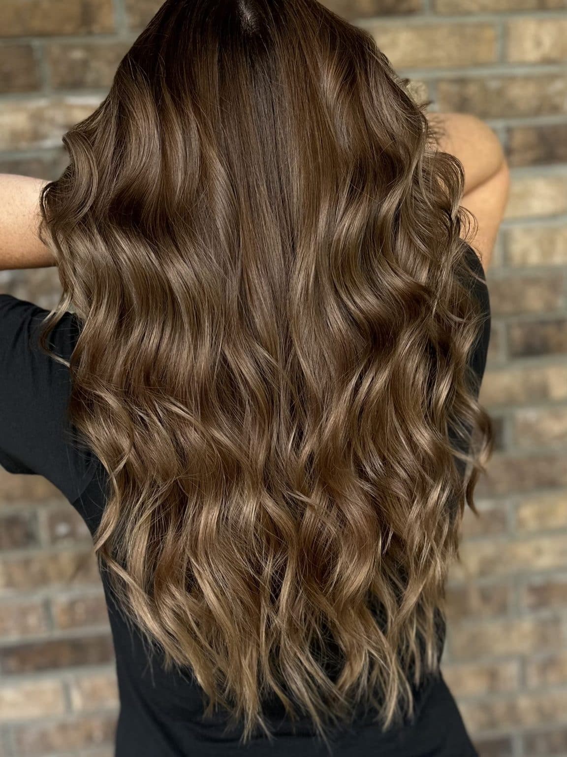 Mid-Back Length With Dimensional Colour Mid-Back Length With Dimensional Colour — Classy Beige Highlights