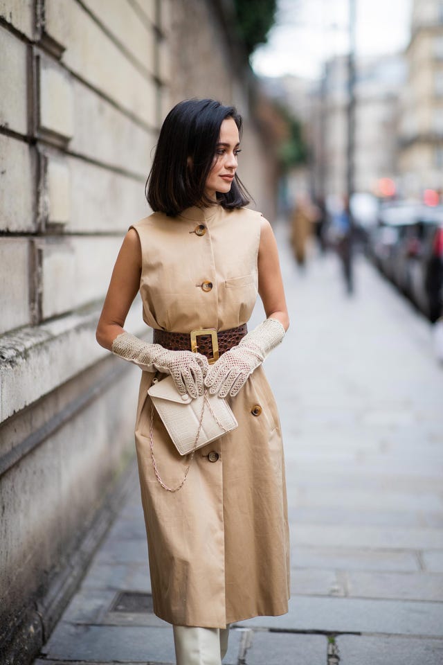 Trench-Style Beige Dress with Wide Belt — Classy Beige Outfits