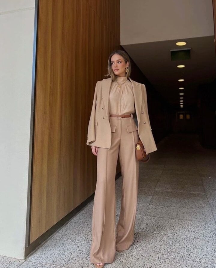 Matching outfits in warm and elegant beige tones.