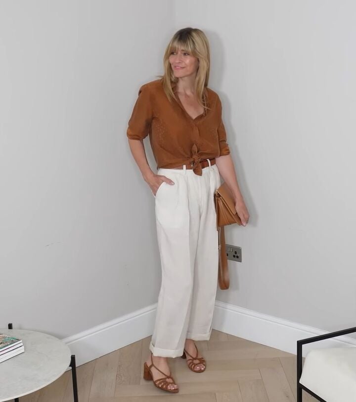 White Linen Trousers With Tied Blouse and Brown Block Heel Sandals White Linen Trousers With Tied Blouse and Brown Block Heel Sandals — Classy Beige Pants Outfits