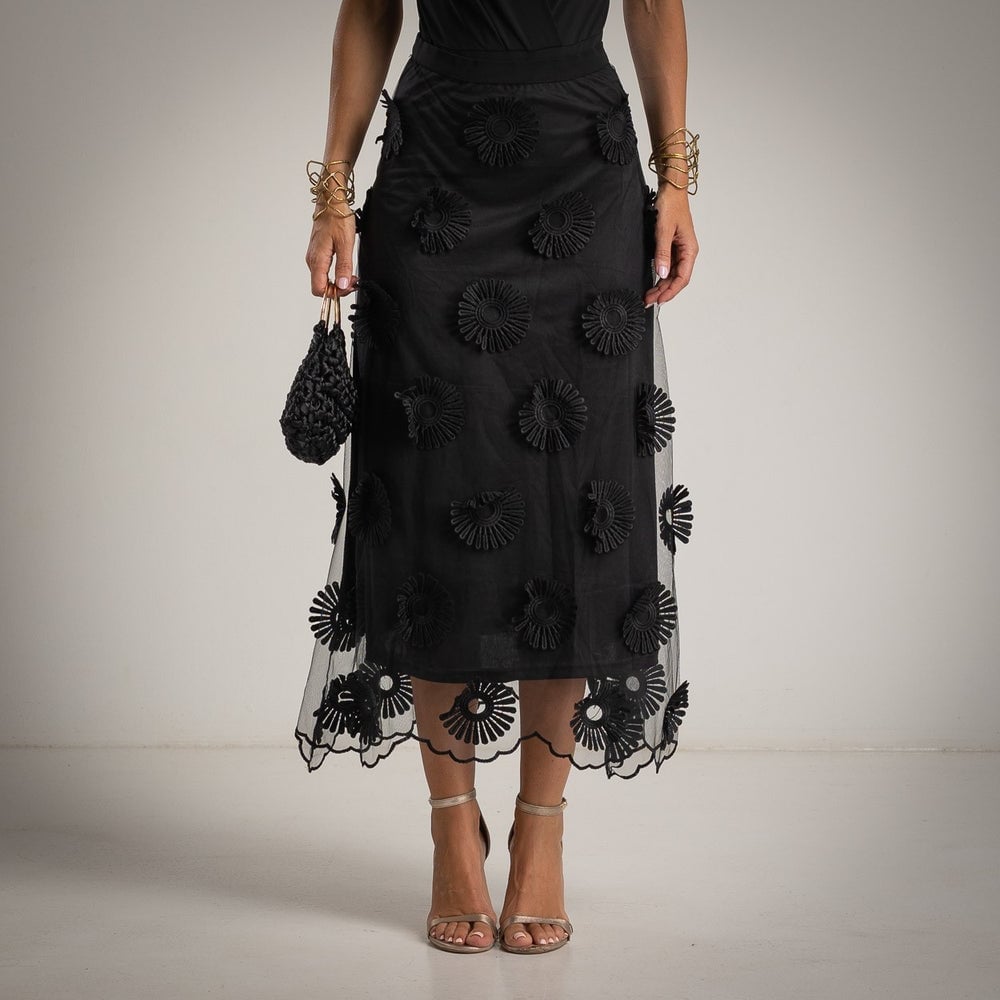 3D Floral Applique Black Midi Skirt With Strappy Heels 3D Floral Applique Black Midi Skirt With Strappy Heels — Classy Black Midi Skirt Outfit