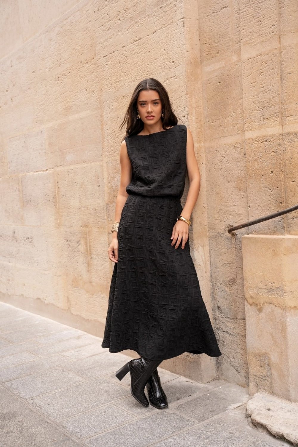 Textured Black Midi Skirt With Matching Top Textured Black Midi Skirt With Matching Top — Classy Black Midi Skirt Outfit
