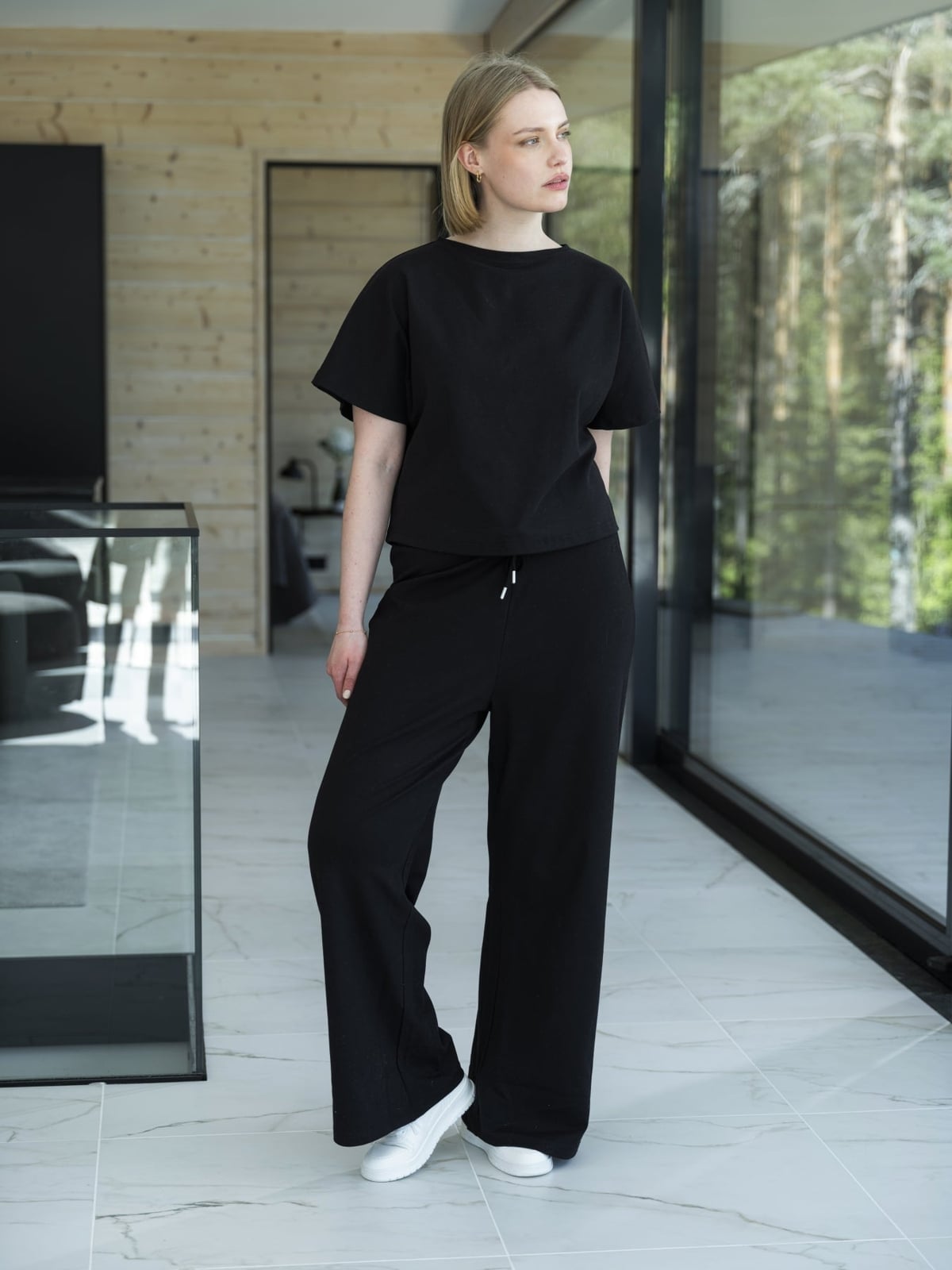 Black Loungewear Set with Wide-Leg Trousers — Classy Black Pants Outfits