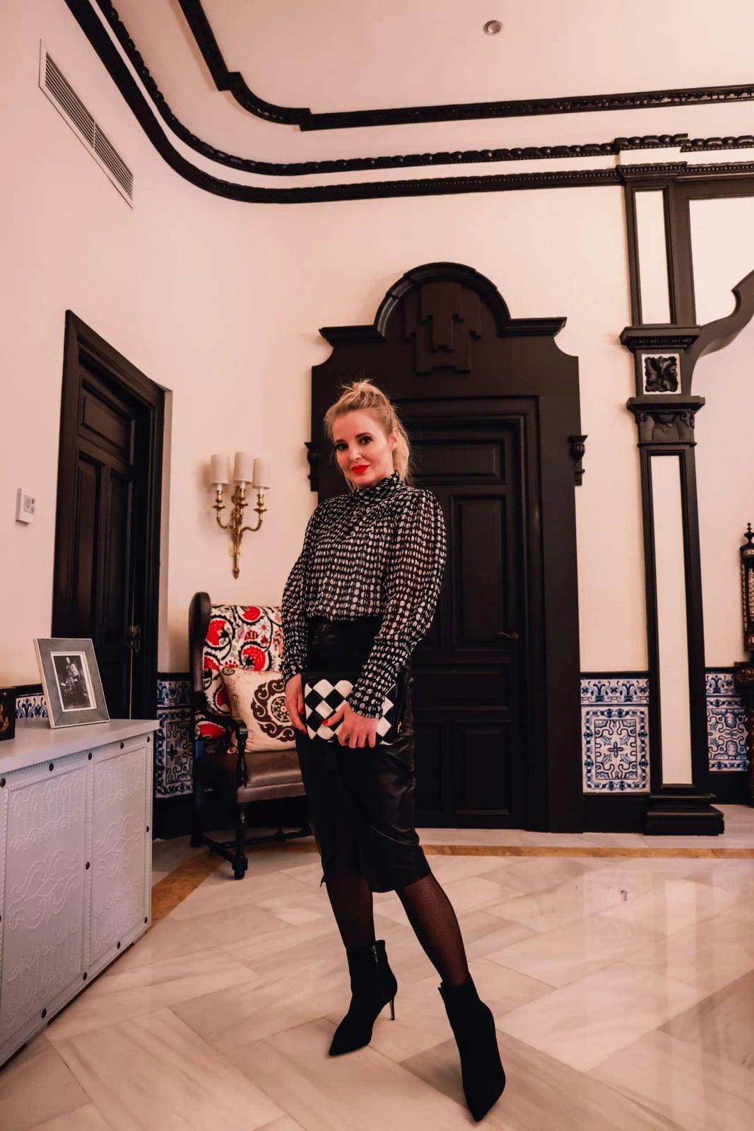 Black Leather Pencil Skirt With Sheer Blouse and Blazer Black Leather Pencil Skirt With Sheer Blouse and Blazer — Classy Black Skirt Outfit
