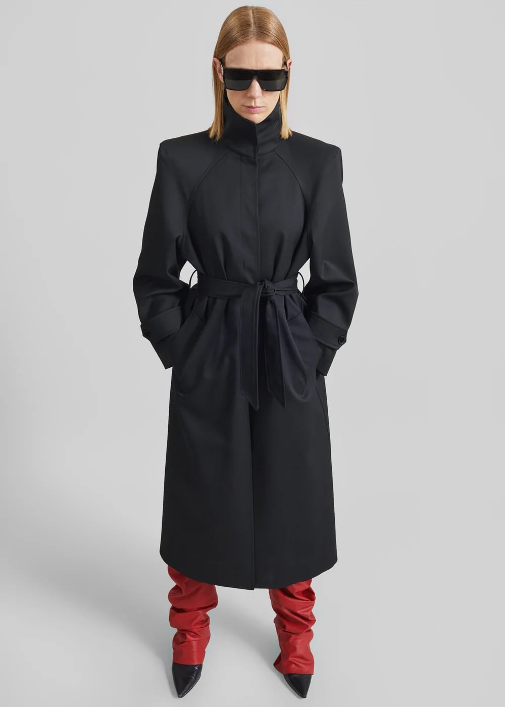 Structured Black Trench Coat With Red Trousers Structured Black Trench Coat With Red Trousers — Classy Black Trench Coat Outfit