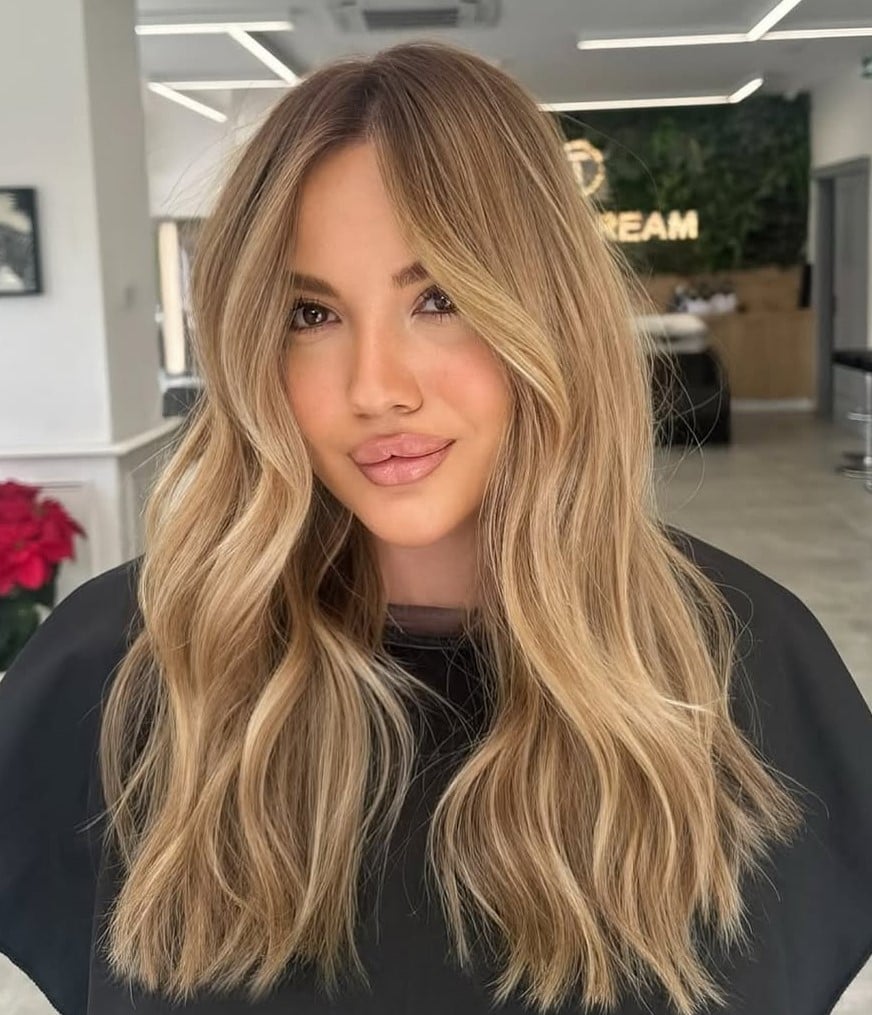 Collarbone Lob With Lighter Blonde Highlights Collarbone Lob With Lighter Blonde Highlights — Classy Blonde Highlights