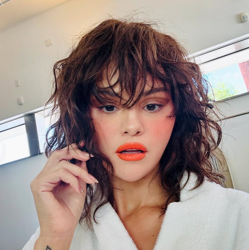 Chin Bob Smooth Blowout Chin Bob Smooth Blowout — Classy Bob for Fine Hair