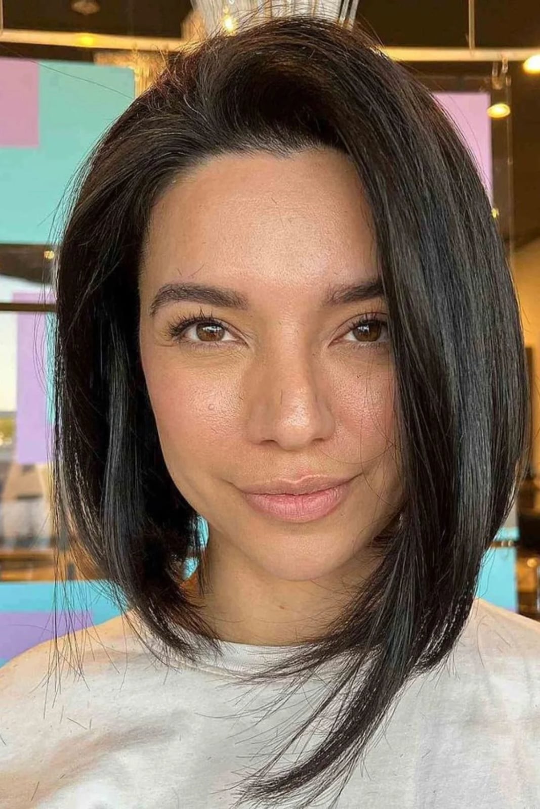 Sleek Chin Bob Smooth Finish Sleek Chin Bob Smooth Finish — Classy Bob for Fine Hair
