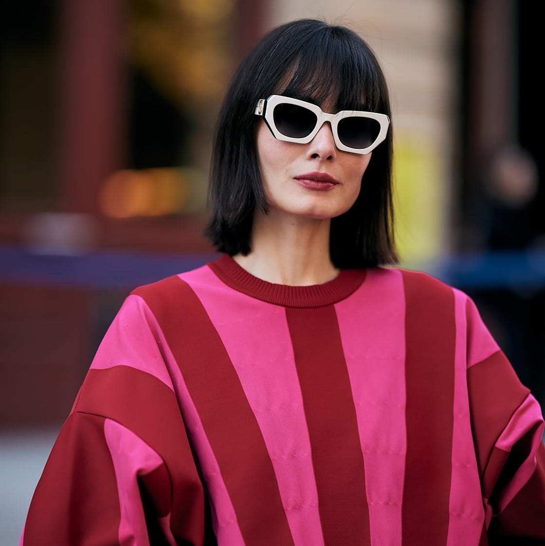Dark Brown Chin Bob With Straight Blunt Bangs Dark Brown Chin Bob With Straight Blunt Bangs — Classy Bob Haircuts with Bangs