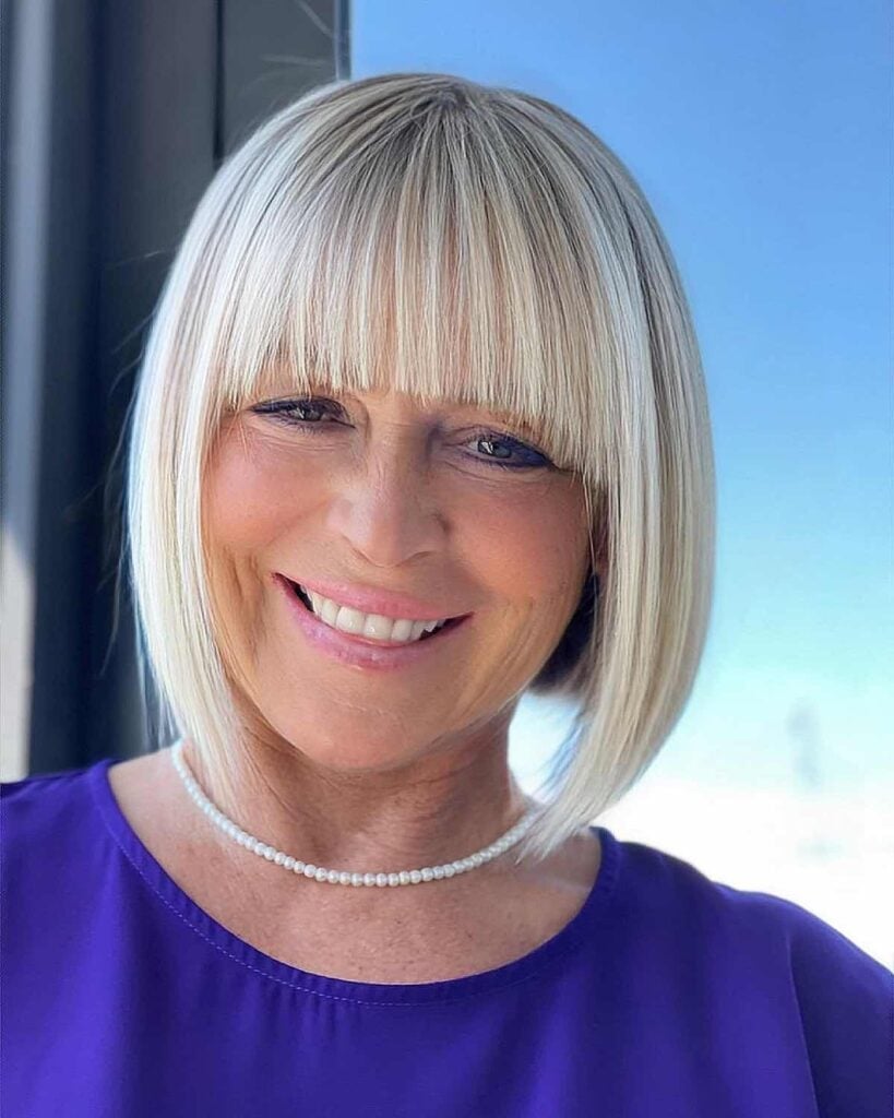 Platinum Blonde Bob With Straight Blunt Fringe Platinum Blonde Bob With Straight Blunt Fringe — Classy Bob Haircuts with Bangs
