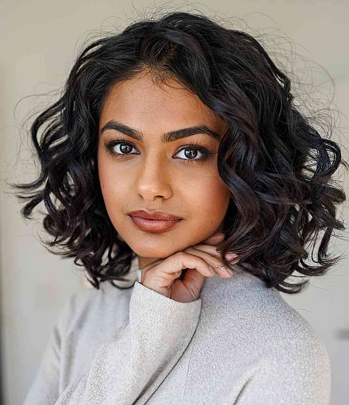 Collarbone Bob With Dark Blonde Highlights Collarbone Bob With Dark Blonde Highlights — Classy Bob with Curls
