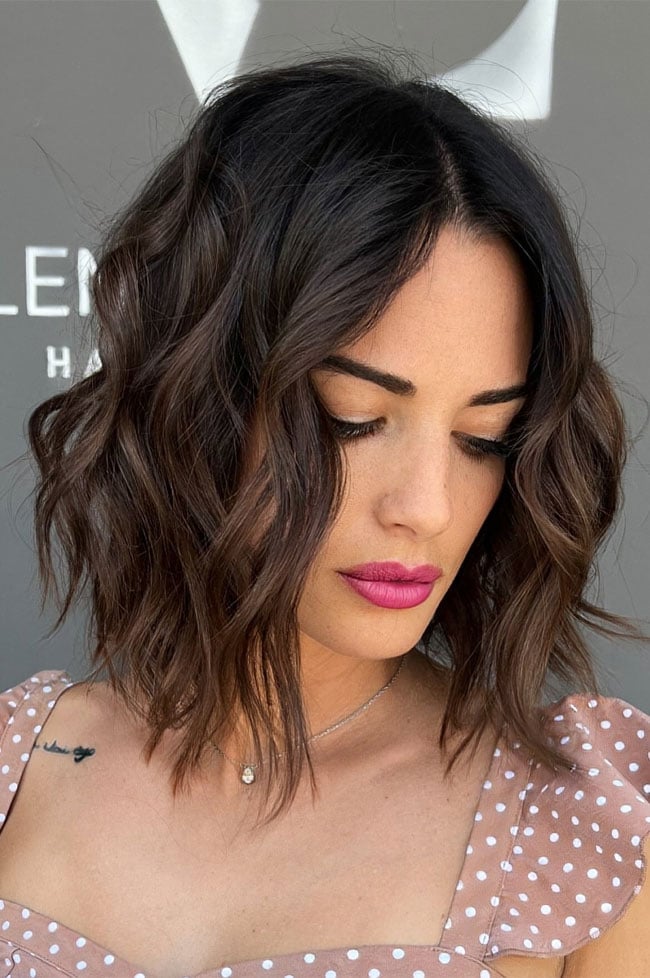 Chin Bob With Soft Glossy Waves Chin Bob With Soft Glossy Waves — Classy Bob with Curls