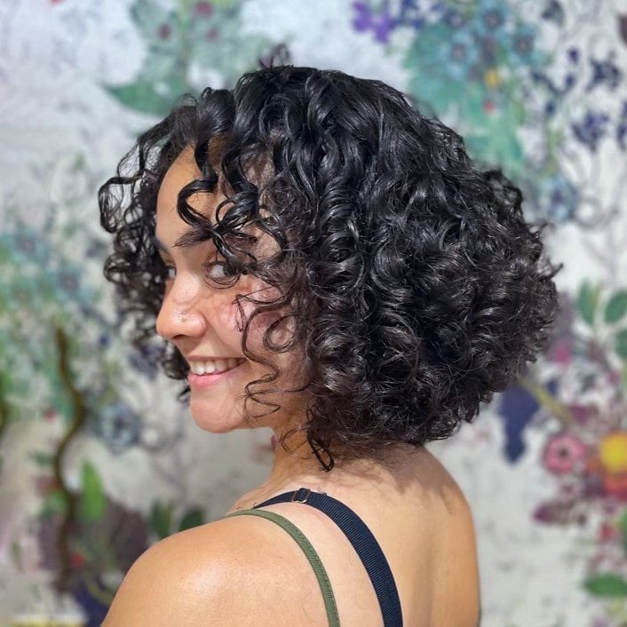 Collarbone Dark Brown Bob With Thick Curls Collarbone Dark Brown Bob With Thick Curls — Classy Bob with Curls