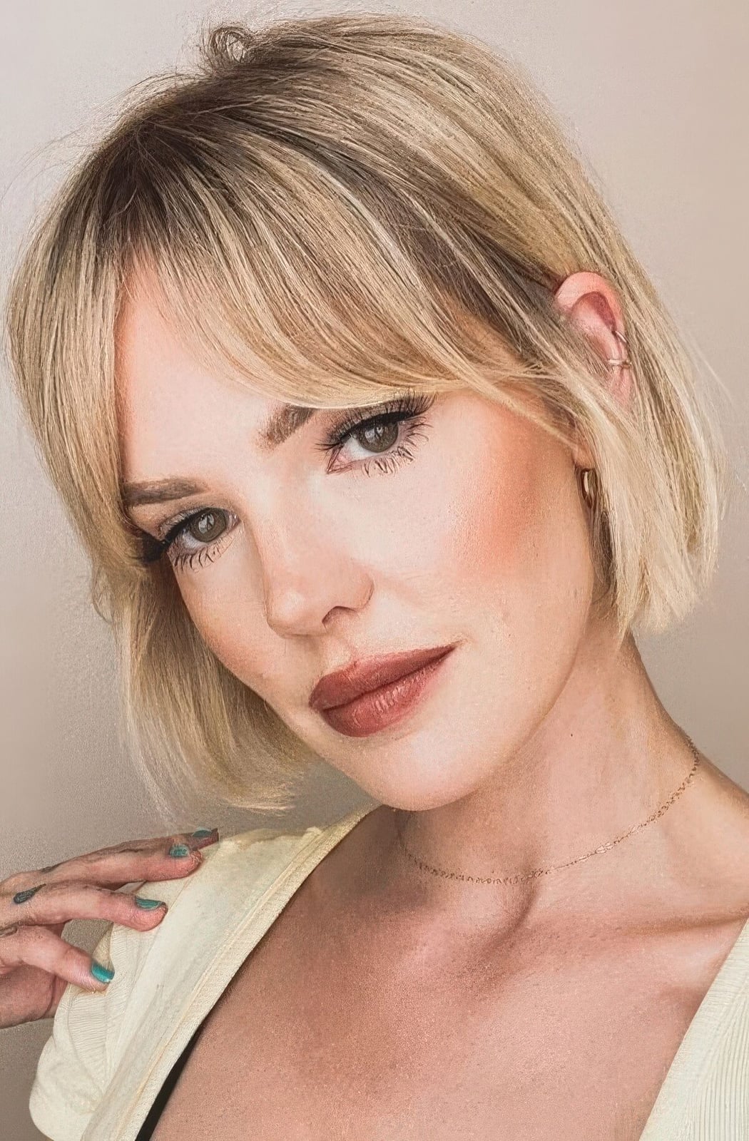 Chin Length Ash Blonde Blunt Bob With Blunt Bangs Chin Length Ash Blonde Blunt Bob With Blunt Bangs — Classy Bottleneck Bangs