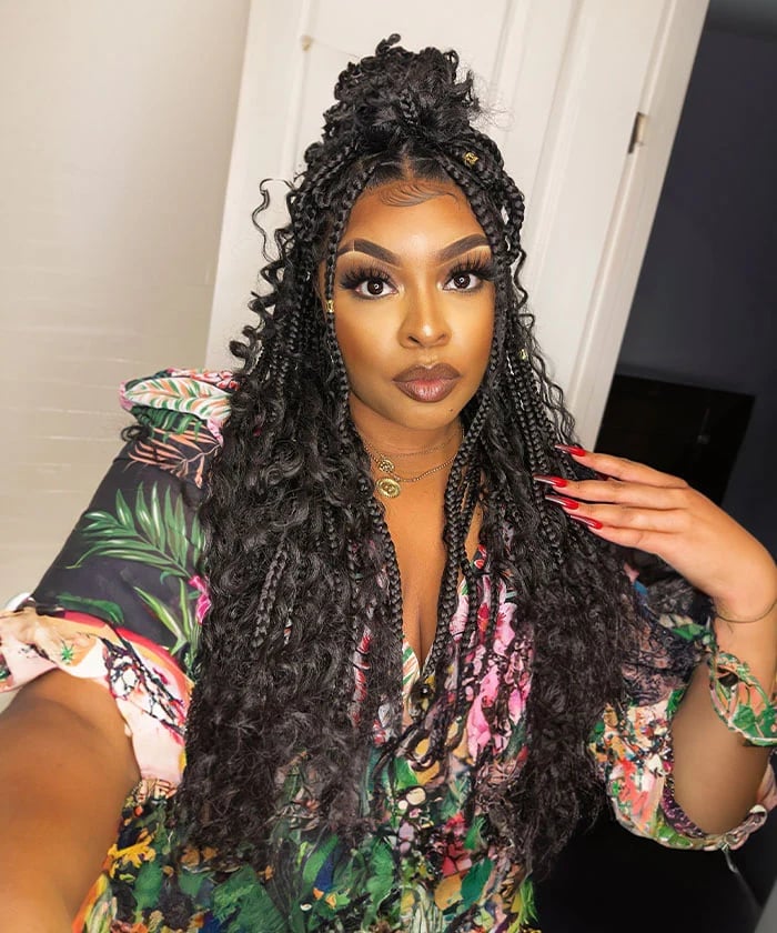 Black Box Braids Half-Up Half-Down With Top Knot Black Box Braids Half-Up Half-Down With Top Knot — Classy Box Braids Hairstyles