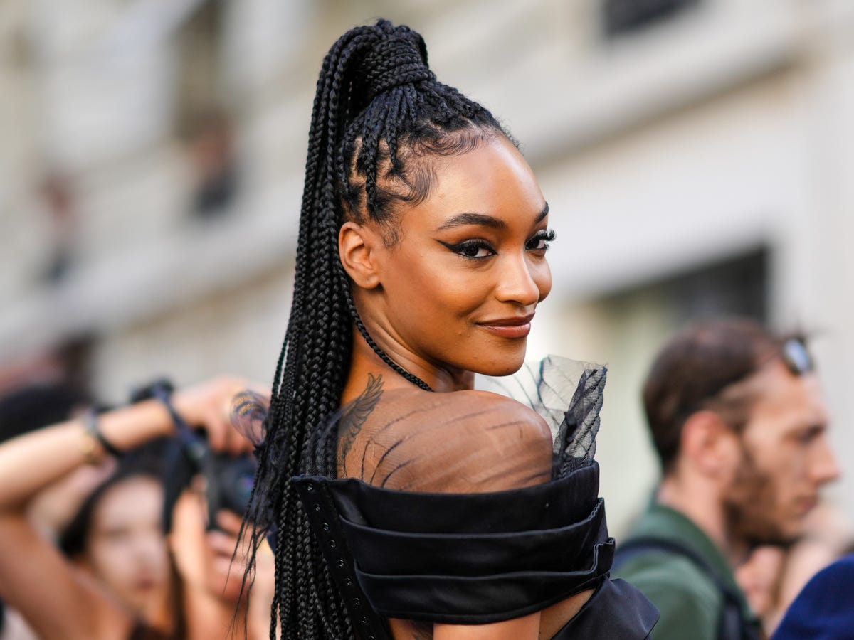 Black Box Braids High Ponytail Side View Black Box Braids High Ponytail Side View — Classy Box Braids Hairstyles