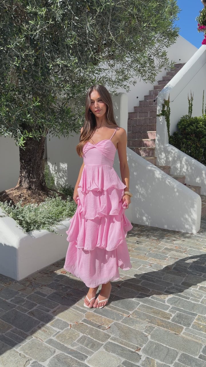 Pink Gingham Tiered Midi Dress With White Strappy Sandals Pink Gingham Tiered Midi Dress With White Strappy Sandals — Classy Bridal Shower Outfits for Guest