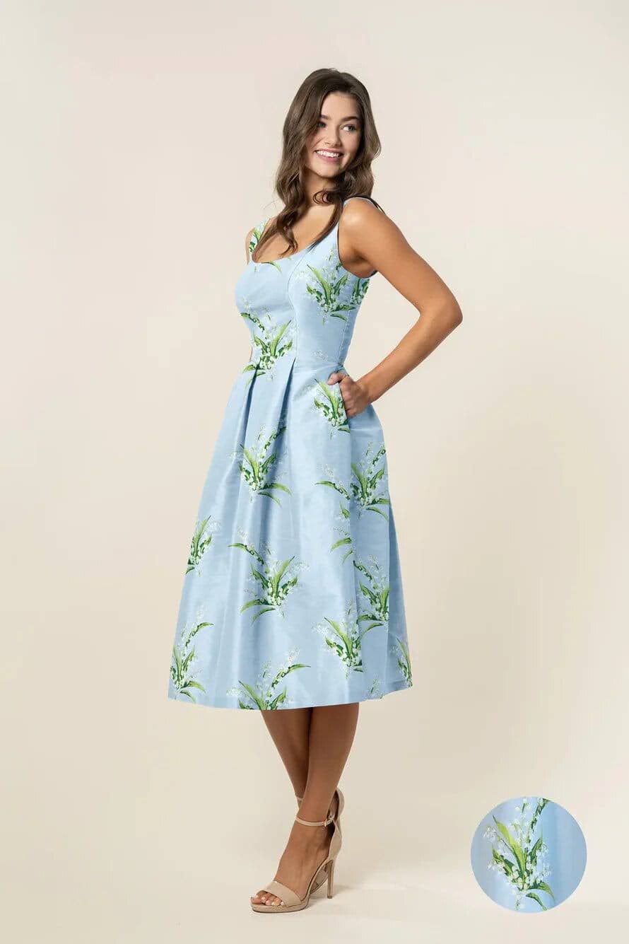 Light Blue Floral Jacquard Midi Dress With Nude Pointed-Toe Heels Light Blue Floral Jacquard Midi Dress With Nude Pointed-Toe Heels — Classy Bridal Shower Outfits for Guest