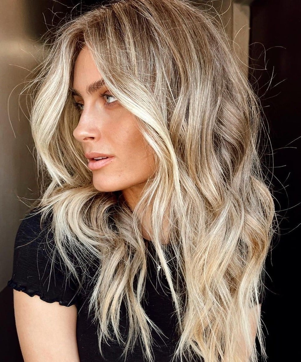 Mid-Back Bronde With Bold Blonde Balayage Mid-Back Bronde With Bold Blonde Balayage — Classy Bronde Balayage