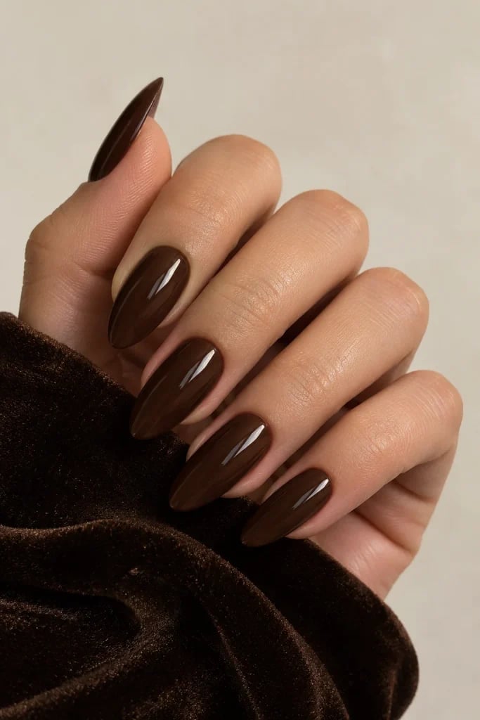 Tortoiseshell Pattern Medium Almond Nails Tortoiseshell Pattern Medium Almond Nails — Classy Brown Almond Nails